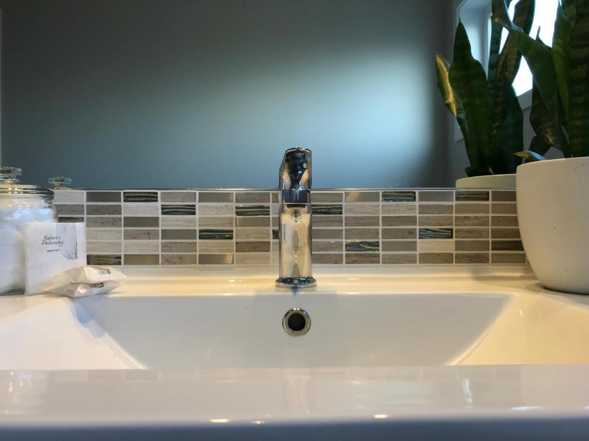 Вилла The Great Escape, Luxury Waterfront, Hottub Фитианга Экстерьер фото